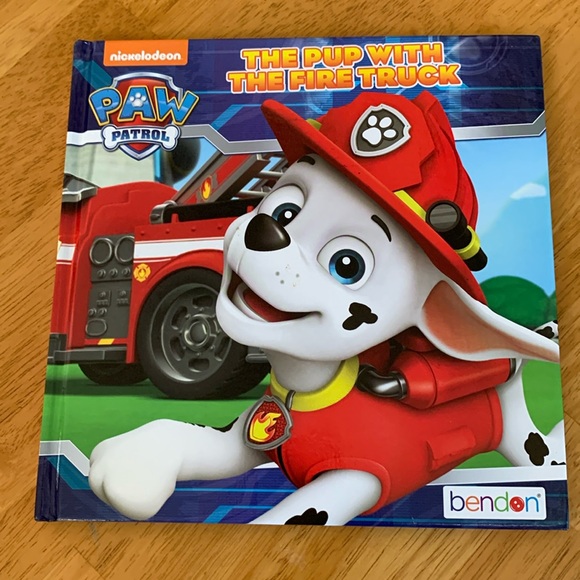 ❤️🎁NEW Paw Patrol Hardcover HC Book The Pup With The Fire Truck - Picture 1 of 12